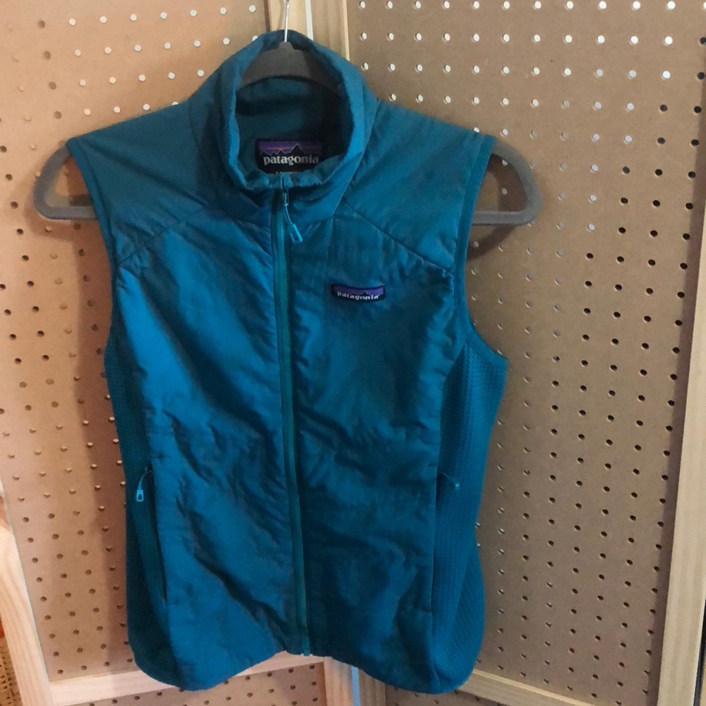 Patagonia teal vest